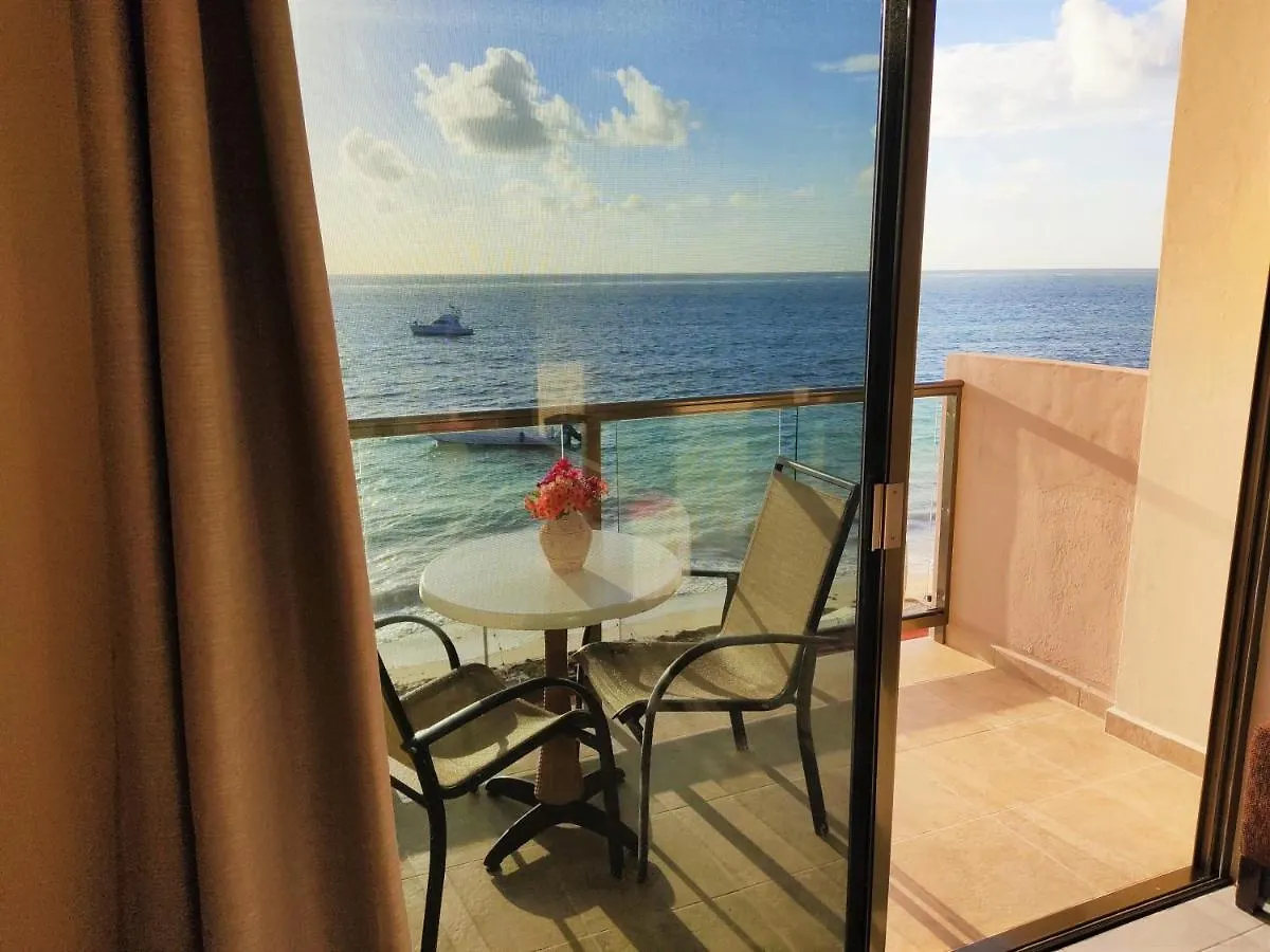 Hacienda Morelos Beachfront Hotel بويرتو موريلوس