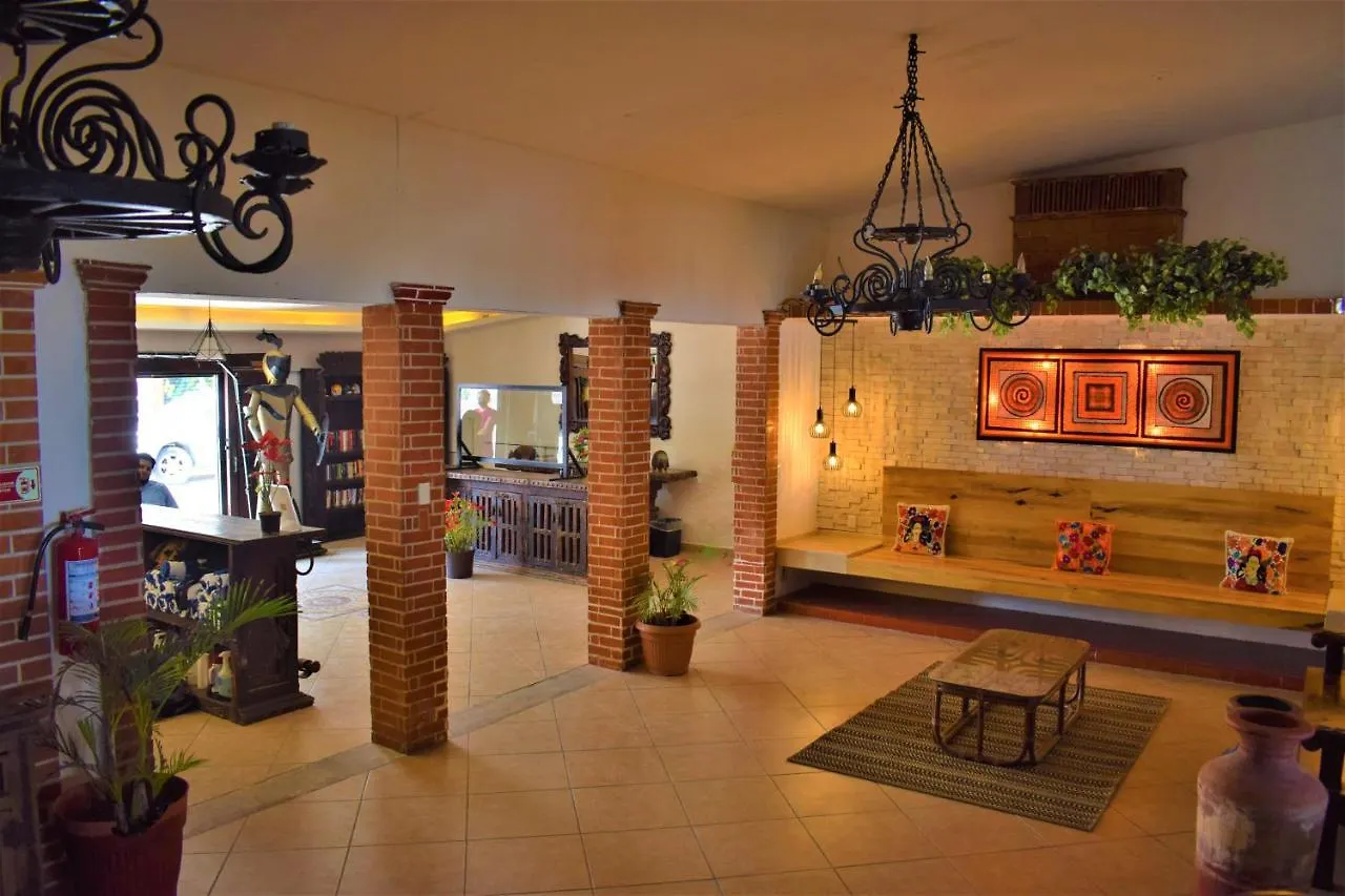 ***  Hacienda Morelos Beachfront Hotel بويرتو موريلوس المكسيك