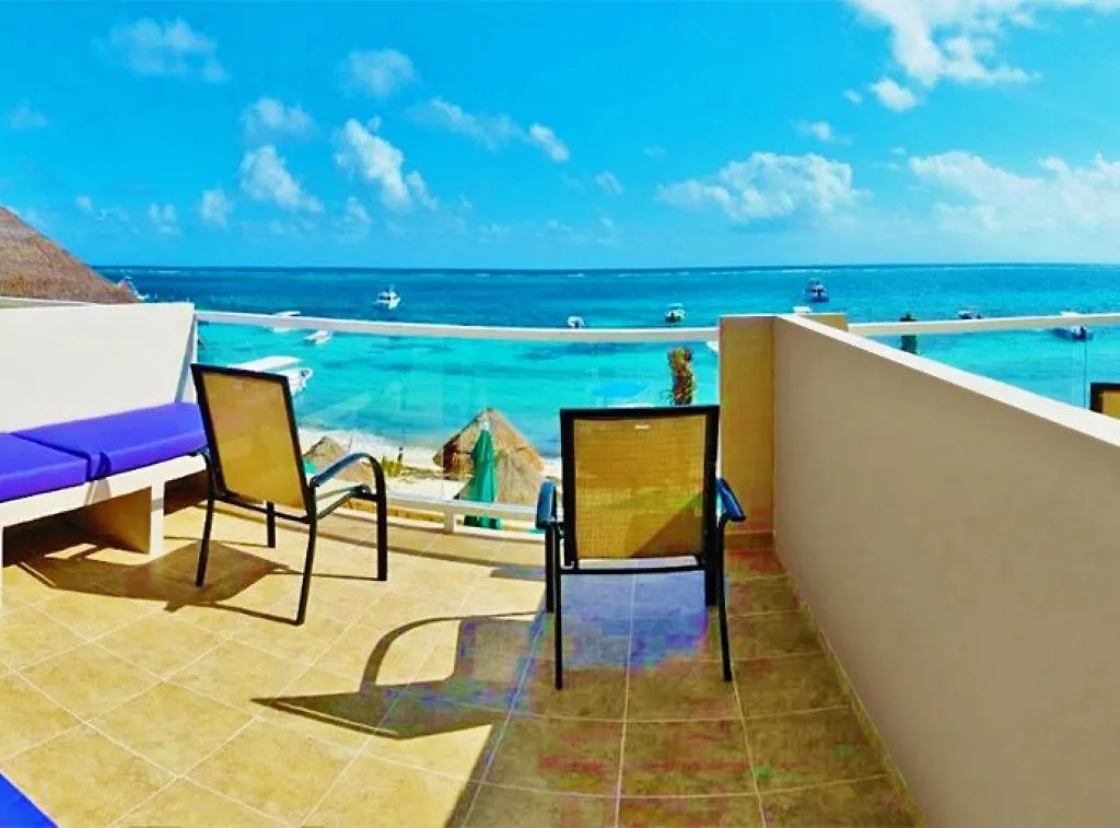 Hacienda Morelos Beachfront Hotel بويرتو موريلوس