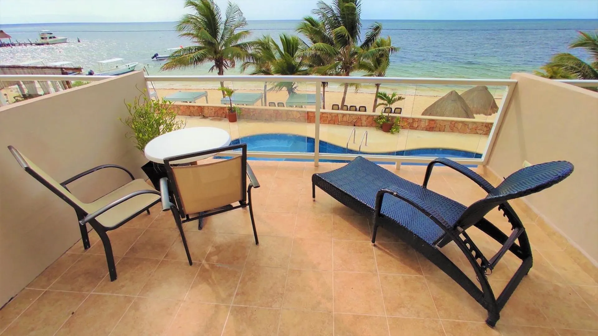 Hacienda Morelos Beachfront Hotel Puerto Morelos